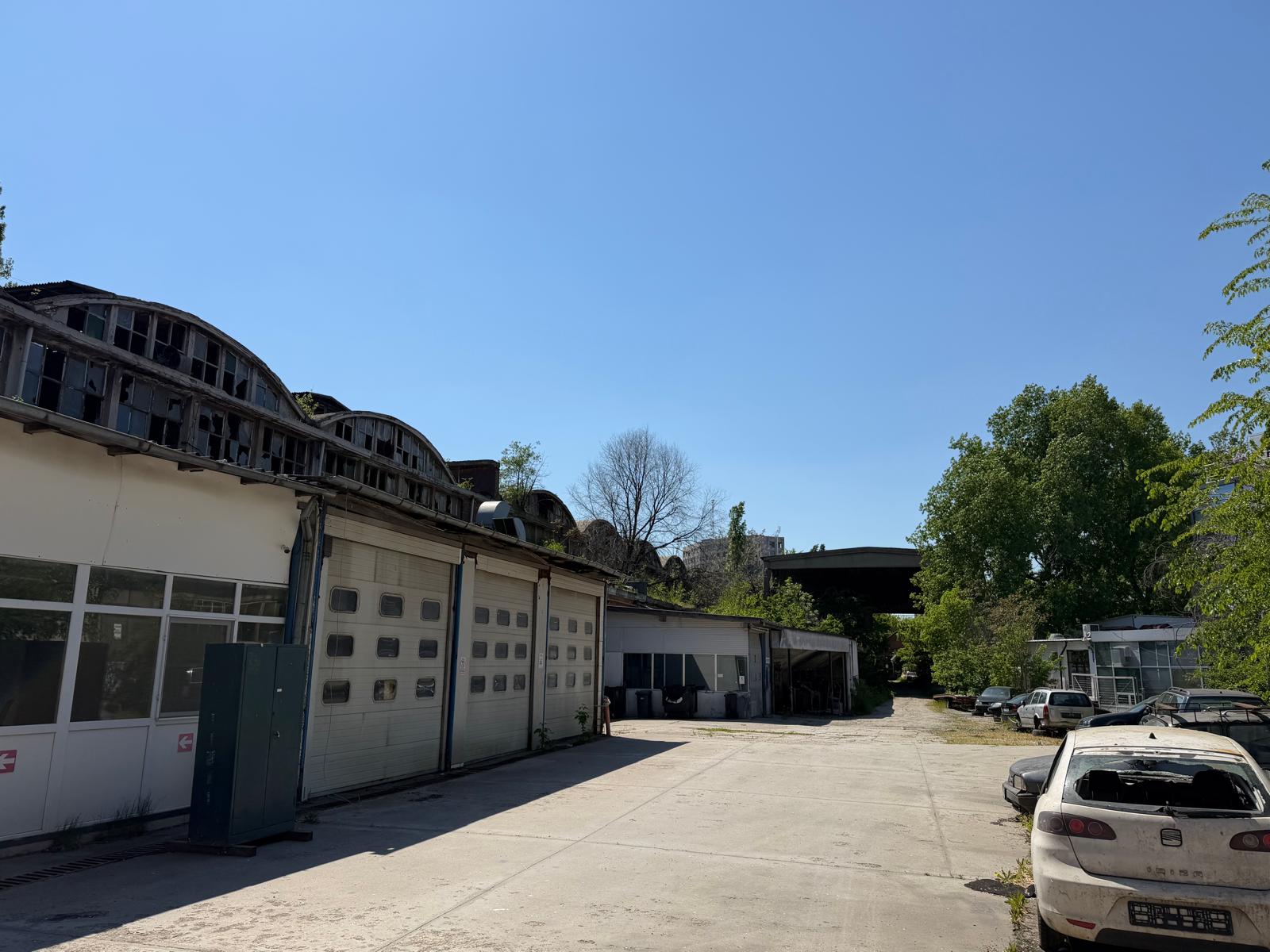 Vedere generală platformă cu halele ansamblului